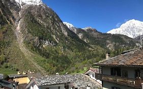 Lo Tata - Maisons De Charme - Caratteristico Appartamento A 2 Passi Da Courmayeur